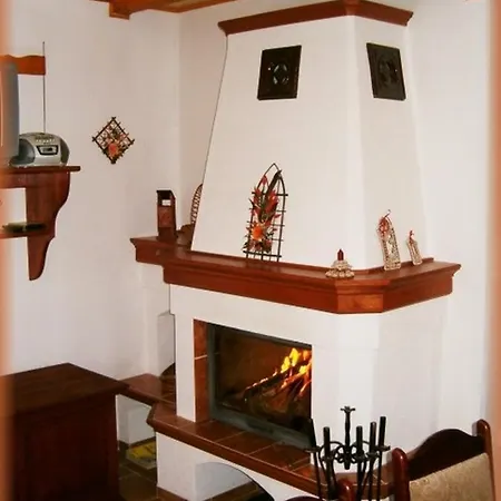 Motylek 8 Alpesi faház Borusov